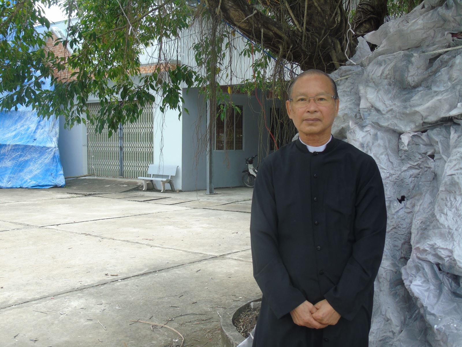 Tình yêu Chúa cao vời biết bao... Lm. Nhạc Sĩ Duy Thiên